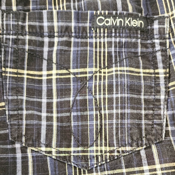 Calvin Klien Plaid Shorts - Size 8 - Picture 3 of 9